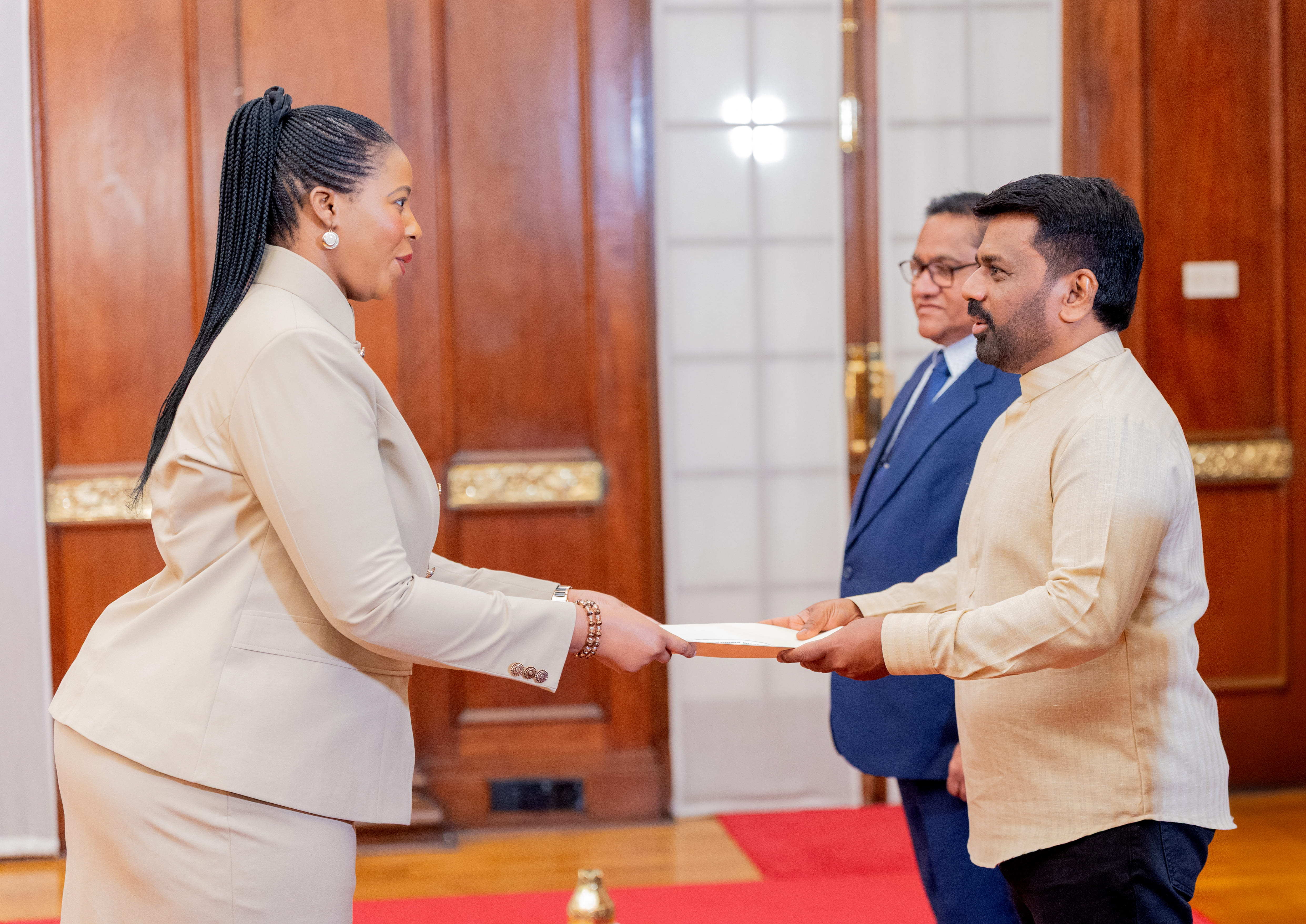 The Ambassador of the Republic of Zimbabwe presents Credentials to Sri Lanka 
