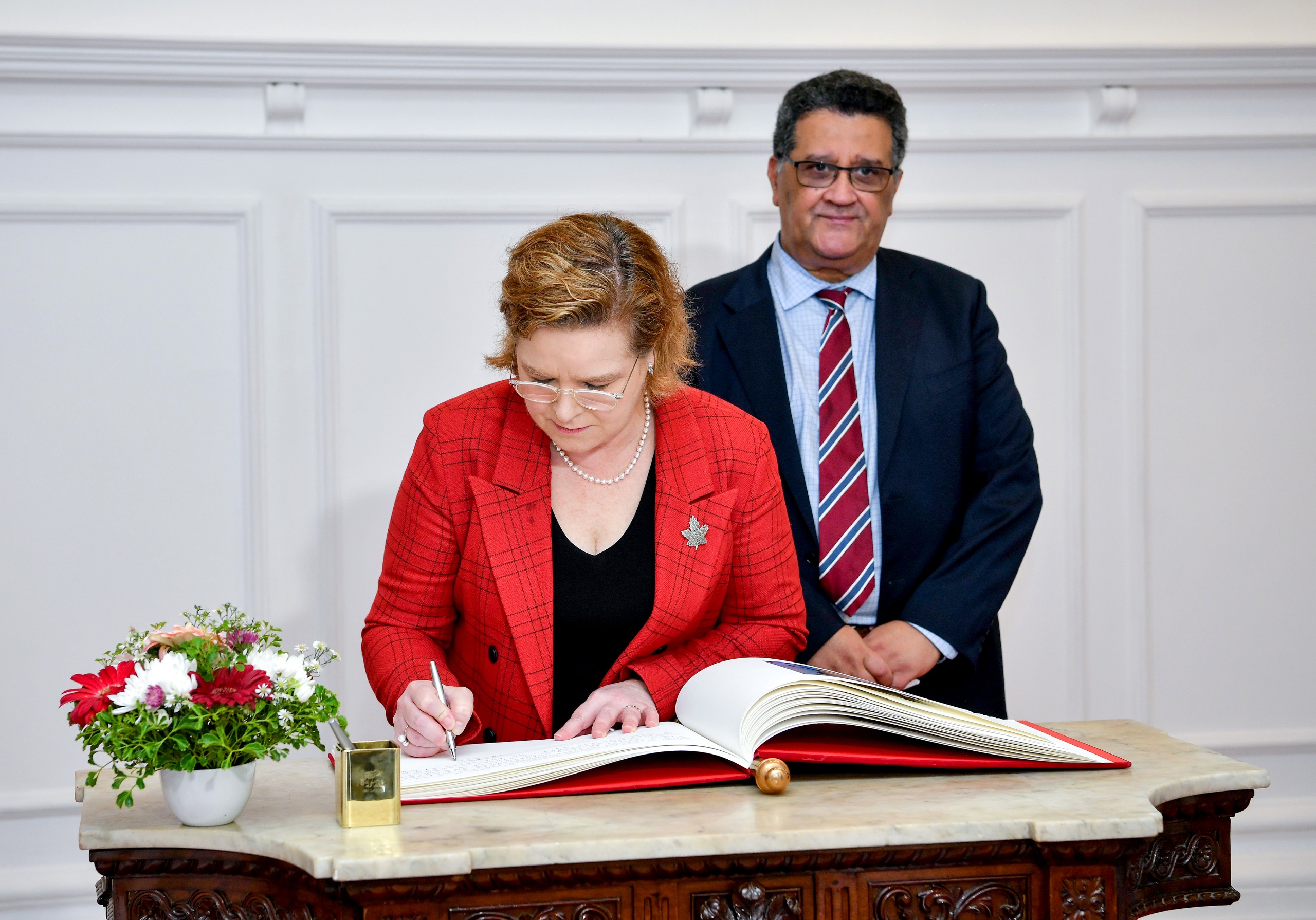 The High Commissioner of Canada presents Credentials to Sri Lanka