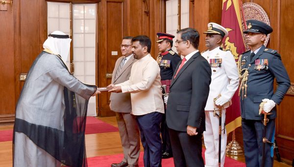 H.E. the Ambassador of the State of Kuwait presents Credentials to Sri Lanka