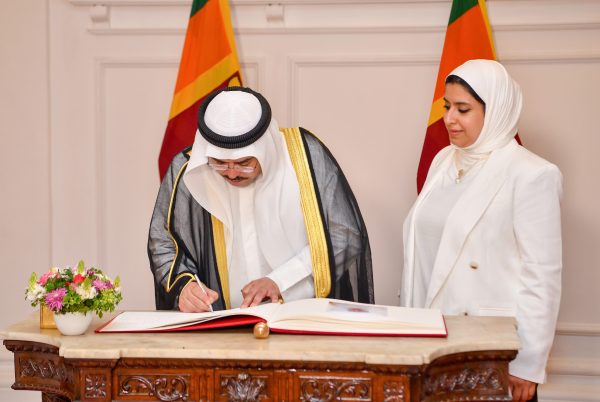H.E. the Ambassador of the State of Kuwait presents Credentials to Sri Lanka