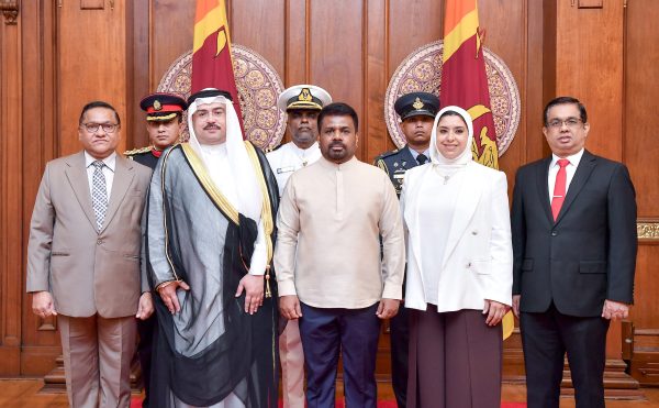 H.E. the Ambassador of the State of Kuwait presents Credentials to Sri Lanka
