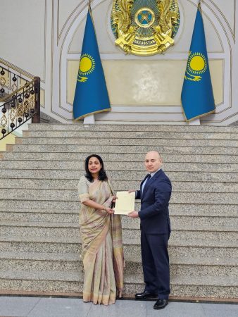 Ambassador of Sri Lanka presents Open Copies of Letters of Credence in Kazakhstan