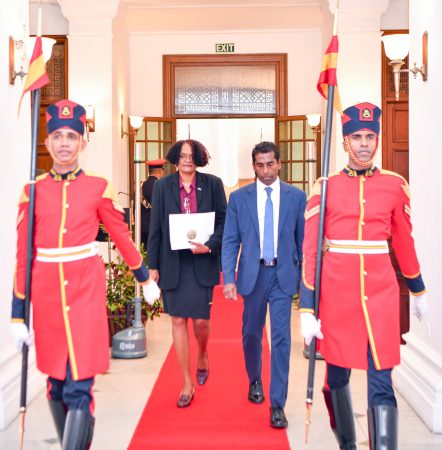 H.E. the Ambassador of the Republic of Cuba presents Credentials to Sri Lanka
