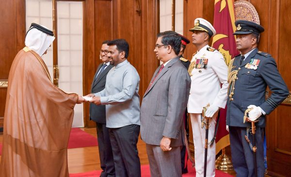 H.E. the Ambassador of the State of Qatar presents Credentials to Sri Lanka