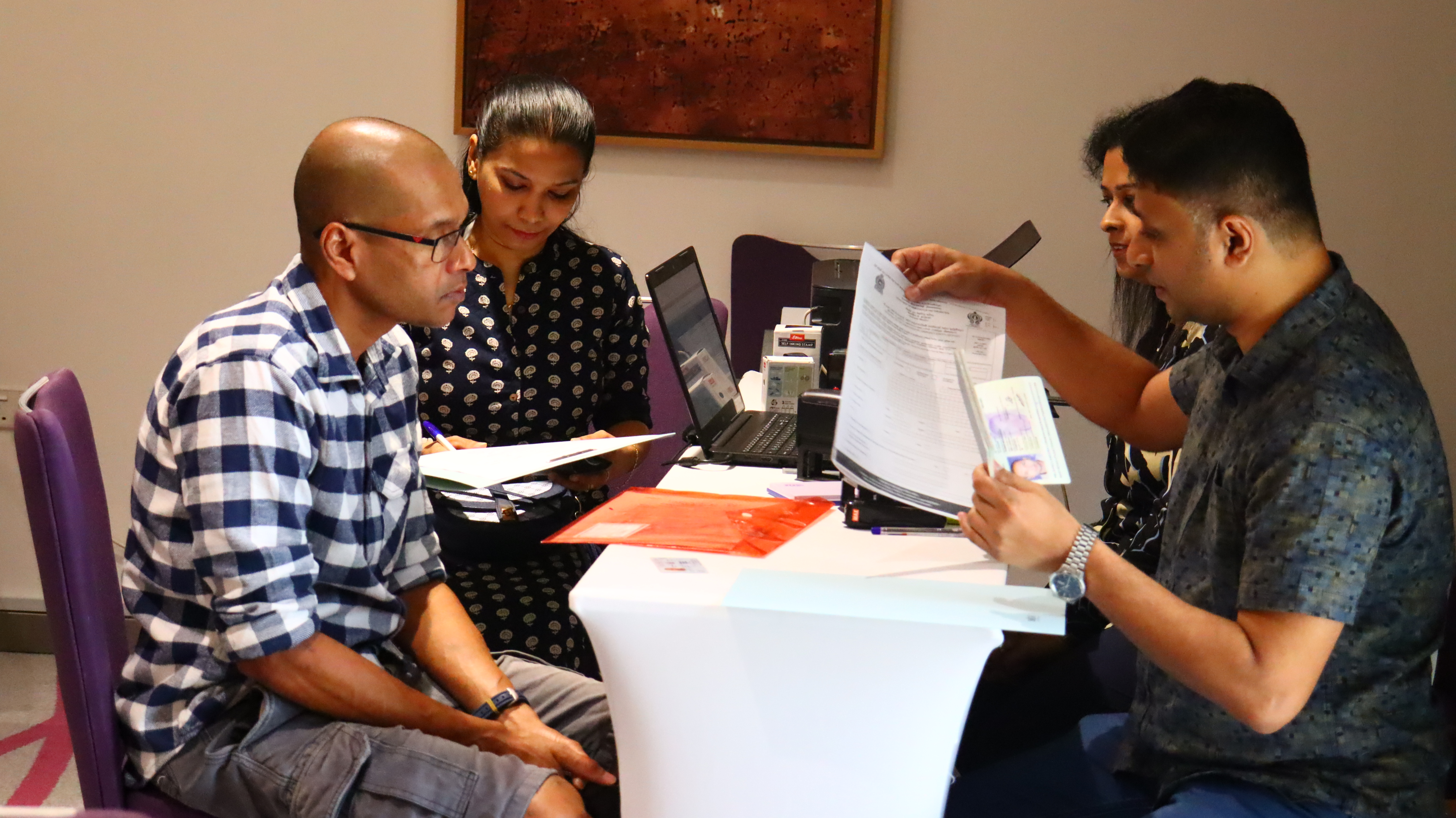 Sri Lanka Embassy in Oman conducts Labour & Consular Mobile Service  in Buraimi and Sohar
