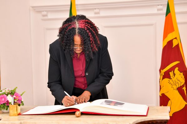 H.E. the Ambassador of the Republic of Cuba presents Credentials to Sri Lanka