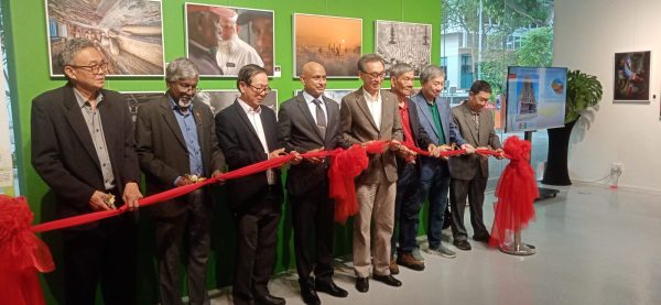 Singapore exhibits Photographic impressions of Sri Lanka