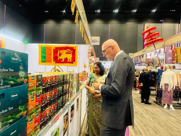 Embassy of Sri Lanka in Bangkok Participates in the 59th Red Cross Charity Bazaar