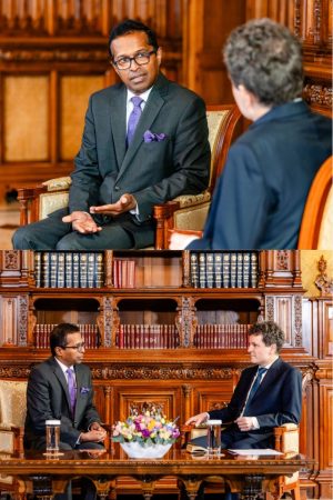 Ambassador of Sri Lanka, Samantha Pathirana presents credentials to president Nicusar Dan of Romania