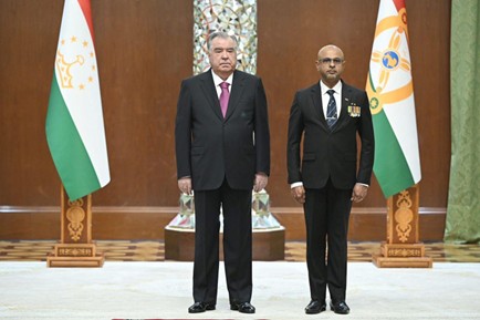 Ambassador of Sri Lanka presents Letters of Credence to the President of the Republic of Tajikistan